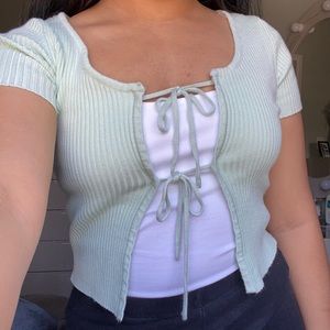Front tie ribbed crop top